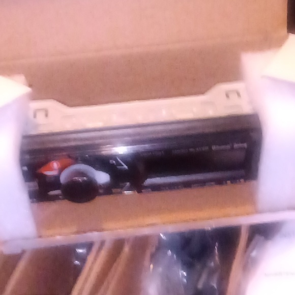 DUAL BRAND BT AUDIO AM/FM DIGITAL CAR STEREO &2 6 1/2" 2-WAY SPEAKERSxdm175pk - Picture 2 of 6